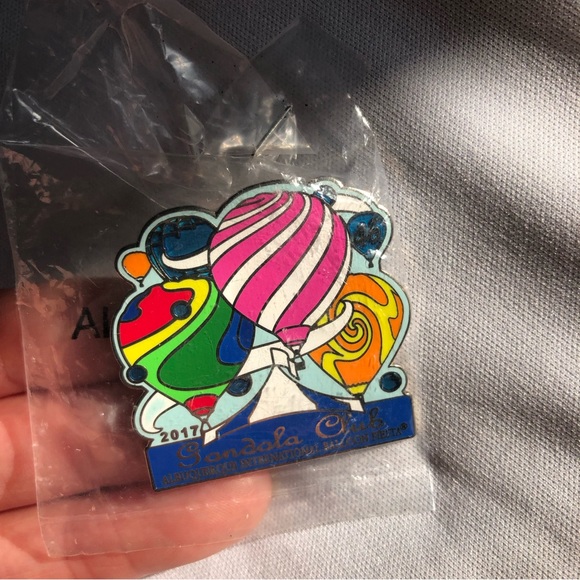 2017 Albuquerque Balloon Fiesta Embroidered Hat & Gondola Club Enamel Pin - Picture 13 of 16